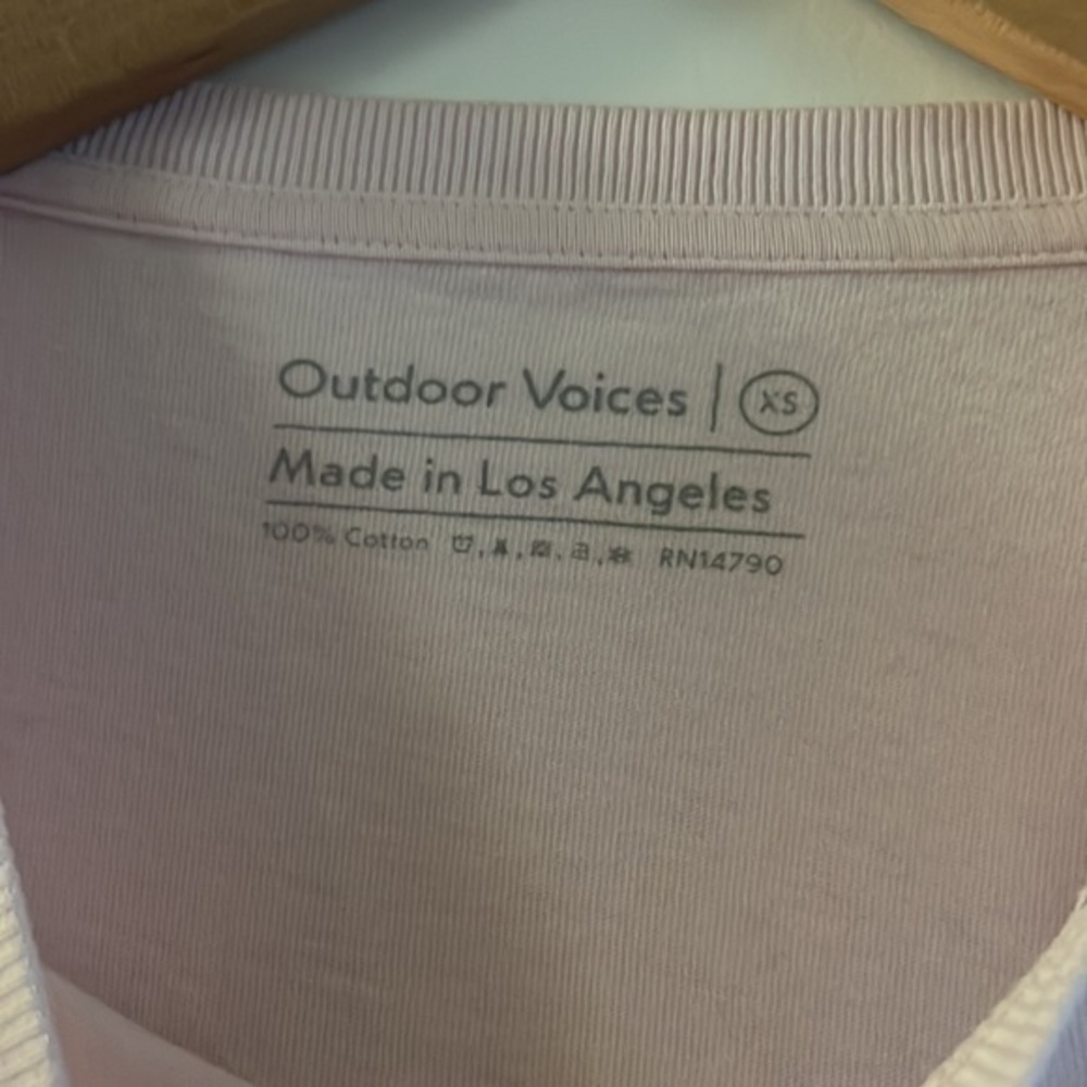 Outdoor Voices Los Angeles California Baby Pink Long Sleeve Shirt - Picture 6 of 7